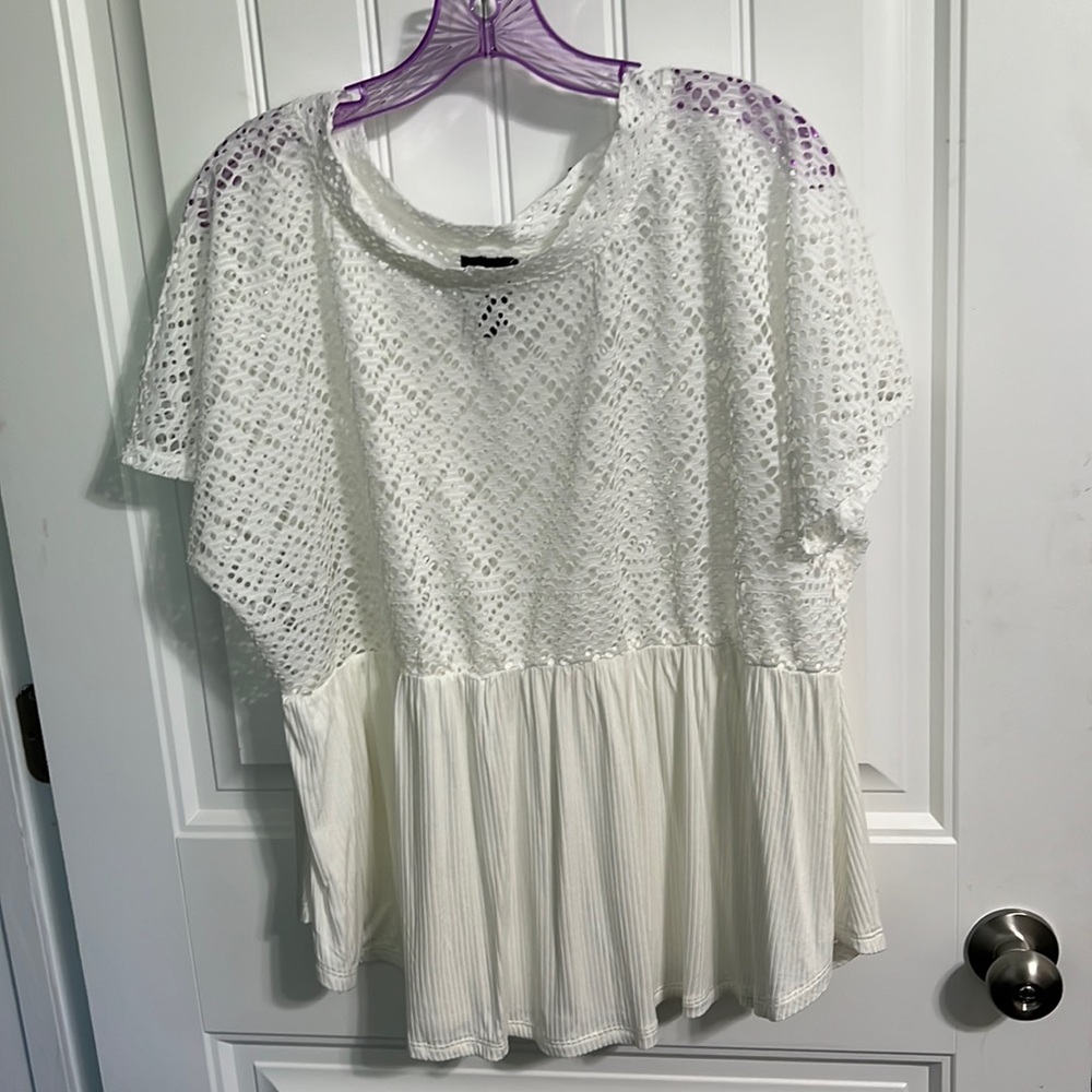 BUCKLE TOP